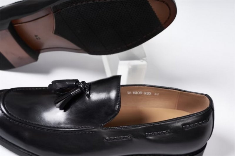 Pánska Spoločenská Obuv Sofistikované Allure Leather Slip-on - Čierna