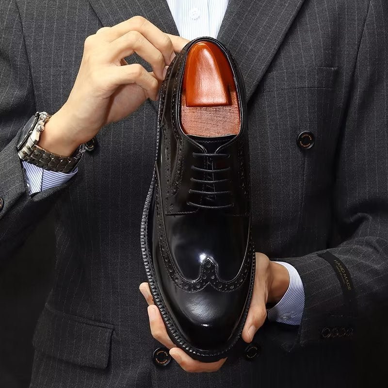 Pánske Spoločenské Topánky Embossovaná Elegance Brogue - Čierna