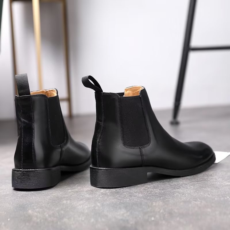 Pánske Čižmy Chelsea Boots So Špicatou Špičkou - Čierna